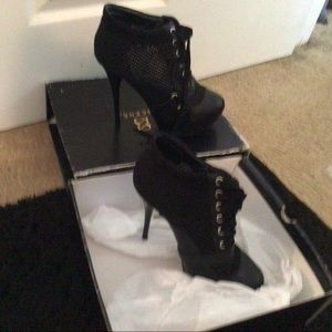 Shoe Dazzle black heels